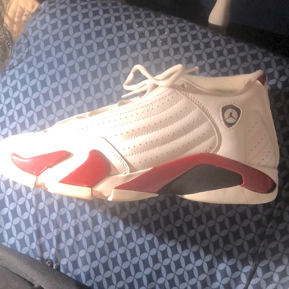 Very good condition never worn they didn’t fit my wife. So I’m reselling.